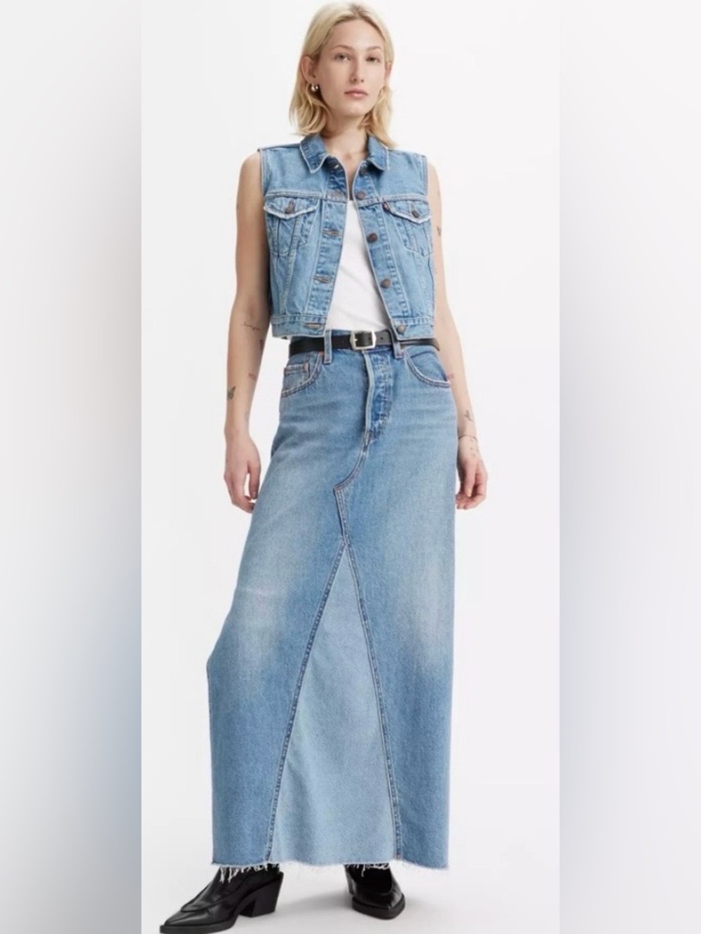 NWT Levi's Iconic Denim Maxi Skirt, size 28